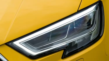 Audi A3 Cabriolet - front light
