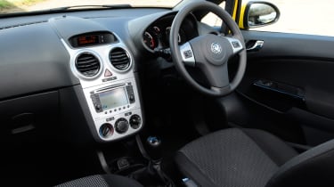 Vauxhall Corsa 1.2 Excite A/C dash