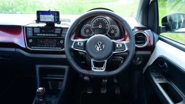 Used Car Hunter: Volkswagen up! GTI, interior 
