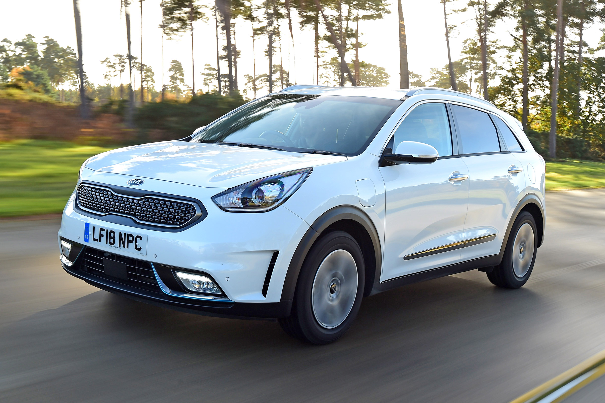 Кия гибрид. Kia Niro Hybrid. Kia Niro Hybrid 2022. Kia Niro Hybrid 2019. Kia Niro 2016.