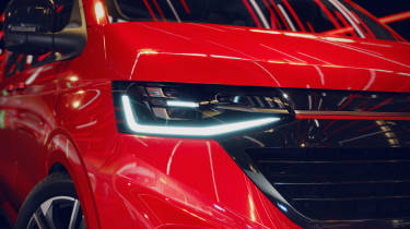 Volkswagen Transporter Sportline - front light