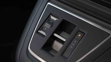 Vauxhall Vivaro Life - gear selector