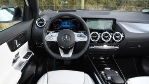 Mercedes EQA 250 - dash