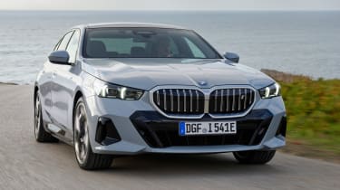 BMW i5 - front tracking
