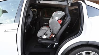 Tesla Model X - child seat