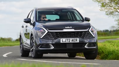 Kia Sportage - front cornering