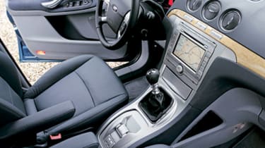 Ford Galaxy Ghia interior