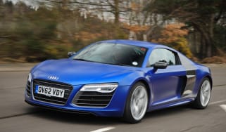 Audi R8 V10 Plus Coupe front tracking