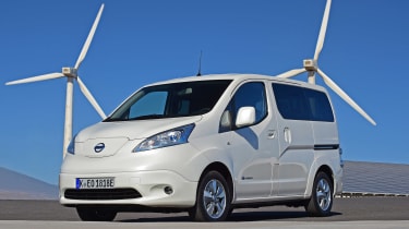Nissan e-NV200 - front static