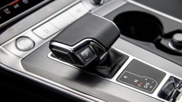 Audi A6 Avant - gear selector