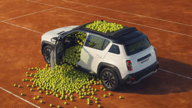 New Renault 4 Roland Garros special edition - rear static 