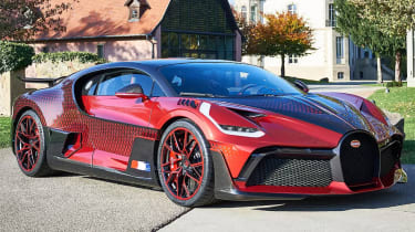 Bugatti Divo ladybug front static