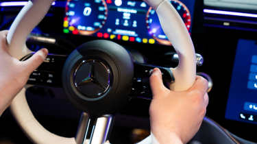 Mercedes S-Class facelift - steering wheel
