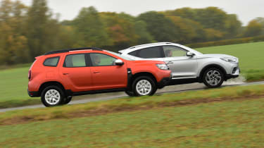 Dacia Duster and MG ZS - side action