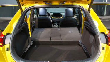Kia XCeed - boot seats down