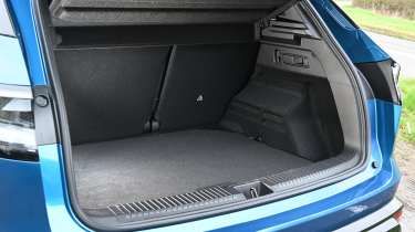 Renault Austral 2026 - boot with rear seats in the up position 