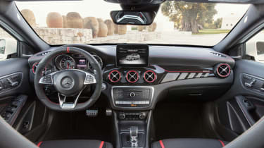 Mercedes-AMG GLA 45 2017 - interior