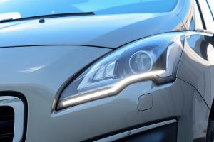 Used Peugeot 3008 - front light