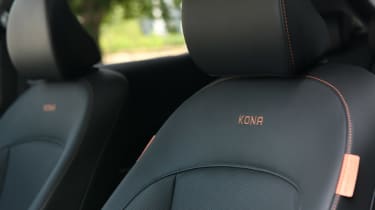 Hyundai Kona Electric 48kWh - seat detail