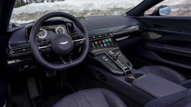 Aston Martin Vantage Roadster - cabin