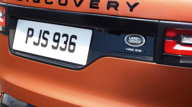 Land Rover Discovery 2017 - dynamic design pack rear detail