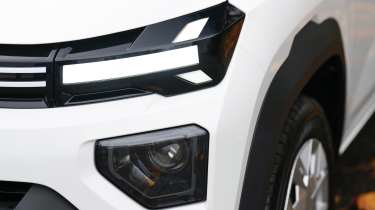 Dacia Spring Cargo - front light