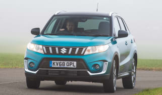 Suzuki Vitara - front