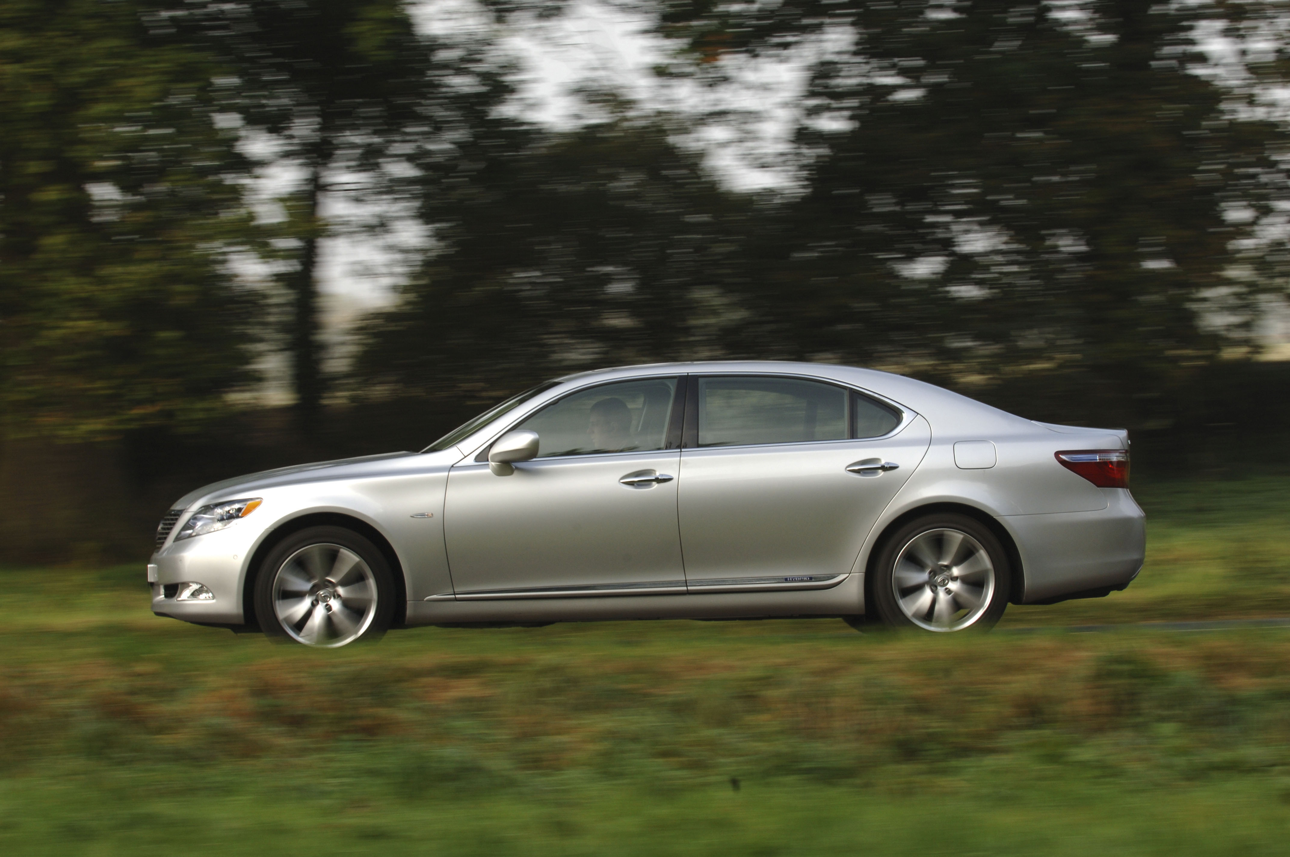 Lexus ls600h l