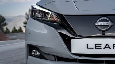 Nissan Leaf - headlight