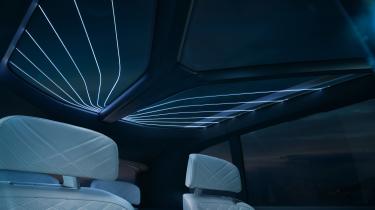 BMW X7 Concept - interior roof