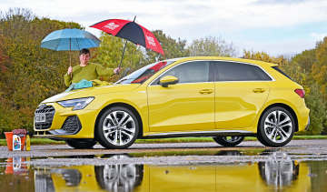 Audi A3 cleaning in the rain