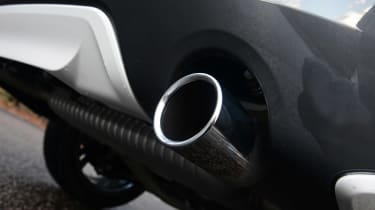 BMW X1 - exhaust