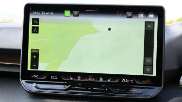 Cupra Raval - screen