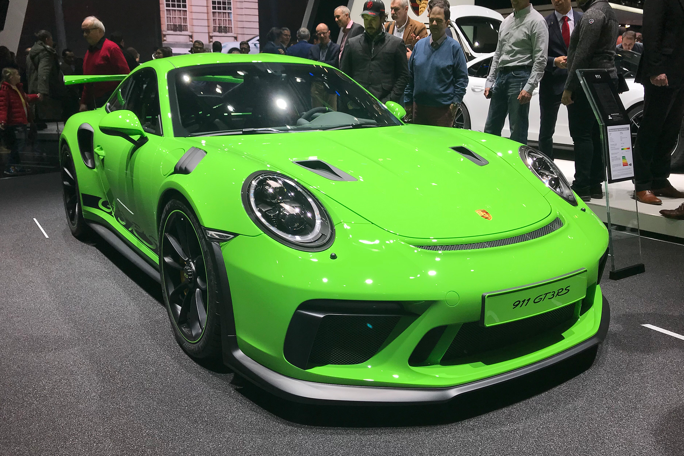 New Porsche 911 GT3 RS thunders into Geneva with 513bhp ...