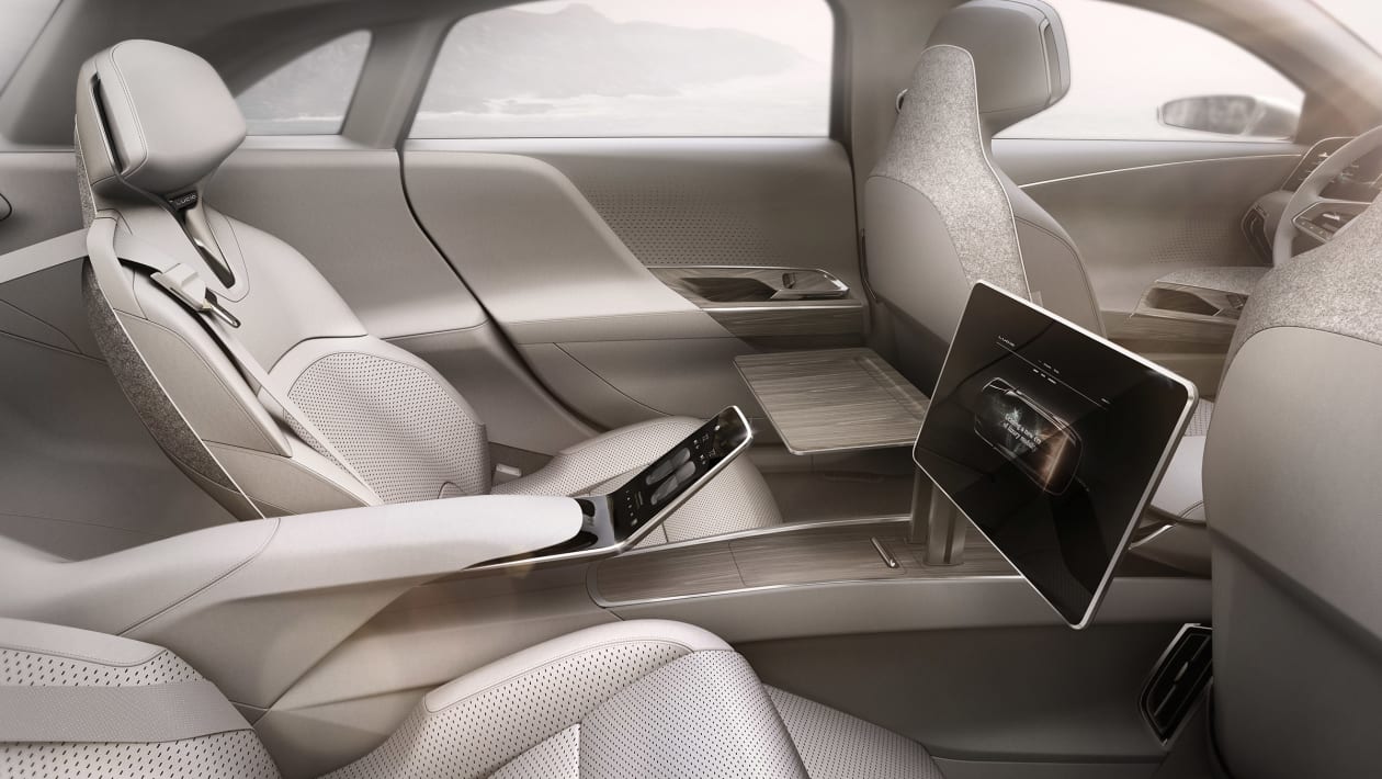 Lucid Motors Air revealed a 986bhp luxury electric saloon pictures