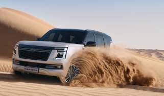 Nissan Patrol - dynamic on dunes