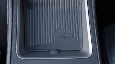 Nissan Micra - phone charging area