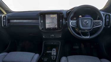 Volvo C40 Recharge - dashboard