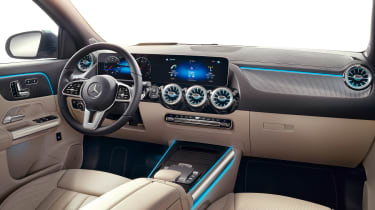 Mercedes GLA - cabin