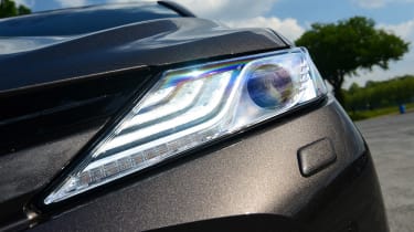 Toyota Camry - front light