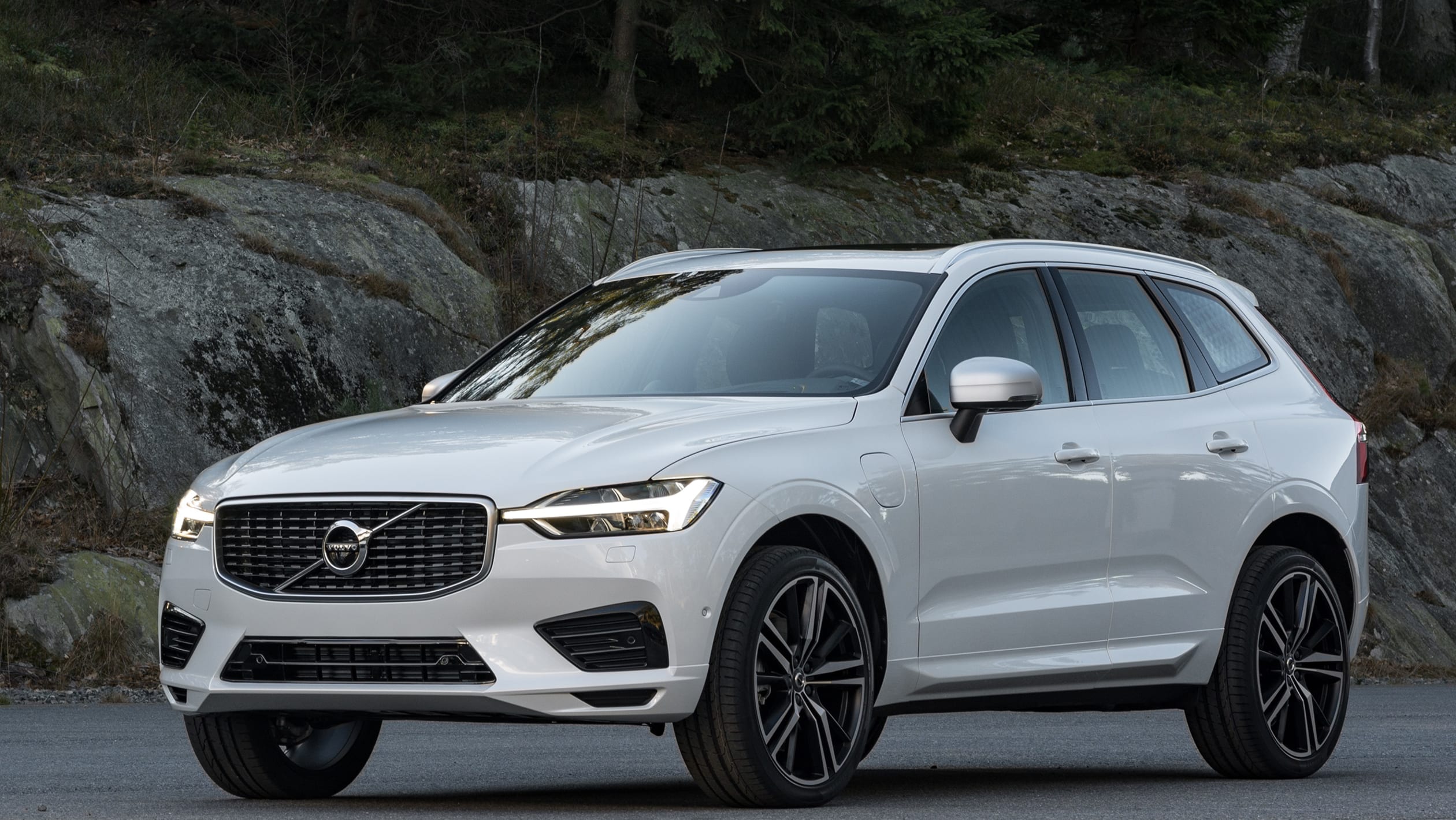 Volvo XC60 2017 SUV revealed - official pictures | Auto Express