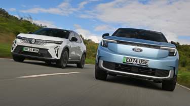 Renault Scenic and Ford Explorer - front tracking