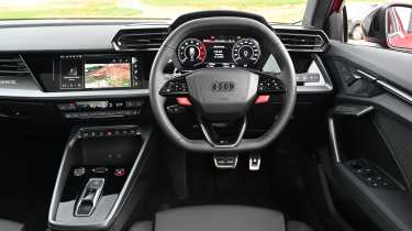 Audi RS 3 - driver position