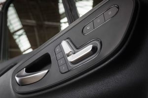 Mercedes Sprinter - seat controls