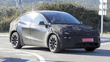 Tesla Model Y (Camouflaged) - front 3/4