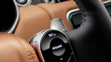 Updated Range Rover - steering wheel detail