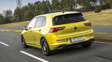 All Season tyre test - Volkswagen Golf rear tracking 