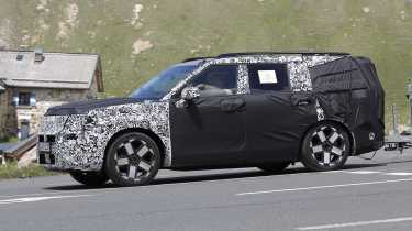 New Hyundai Santa Fe facelift - side profile