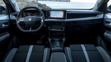 Vauxhall Frontera Electric - dash