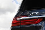 BMW X7 - brake lights